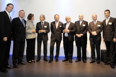 07.10.2009 / Auftaktveranstaltung ÑHall of Fame des deutschen Sportsì / VON LINKS: Holger Follmann (Frankfurter Unternehmer, Impulsgeber der Initiative Wertestipendien) /Manfred Germar (ehemaliger deutscher Leichtathlet und Olympiamedaillengewinner) /Ingrid Mickler-Becker (ehemalige deutsche Leichtathletin)Dr. J¸rgen Heraeus (Vorsitzender von UNICEF Deutschland)Werner E. Klatten (Vorstandsvorsitzender der Stiftung Deutsche Sporthilfe)Professor Justus Frantz spielt MozartProfessor Dr. Hans-Joachim Langmann  (ehemaliger langj‰hriger Vorsitzender der Gesch‰ftsleitung der Merck KGaA)Sven H. Korndˆrffer (Vorstandsvorsitzender der Wertekommission e.V.) Dr. Michael Ilgner (Vorsitzender der Gesch‰ftsf¸hrung Stiftung Deutsche Sporthilfe)Copyright/Foto: Joachim Storch / Bad Homburg - FON 0172-6600557 - www.foto-storch.de