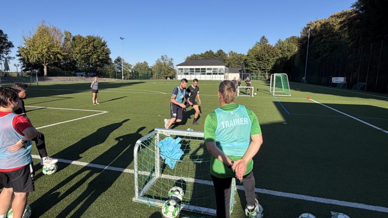 Trainingseinheit am Tor
